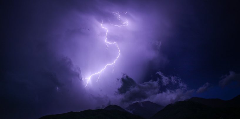 Temporali e fulmini in montagna, come proteggersi.